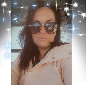 Meet your Posher, Alison